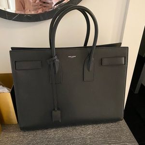 Saint Laurent Sac de Jour Large